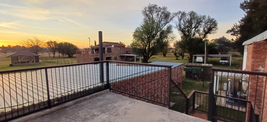 7 Bedroom Property for Sale in Harpington A H North West